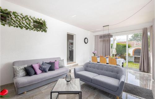 Dugopolje House | Stunning Home In Dugopolje