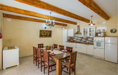 Garica House | Stunning Home In Garica