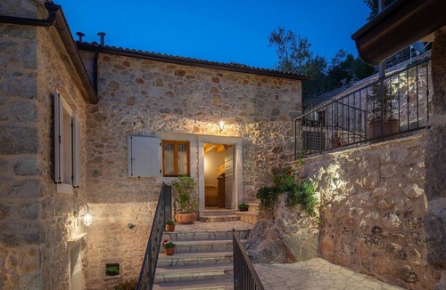 Hvar House | Stunning home in Hvar with sauna