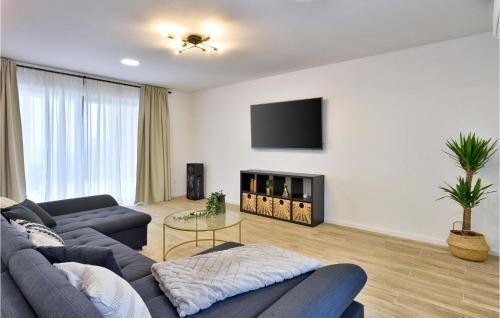 Klostar Ivanic House | Stunning Home In Klostar Ivanic