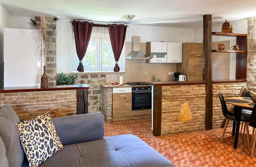 Kosinozici House | Stunning home in Kosinozici with WiFi