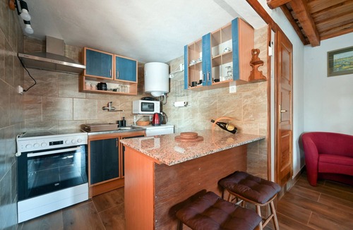 Kutina House | Stunning home in Kutina with sauna