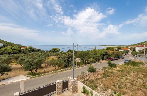 Miholascica House | Stunning home in Miholascica