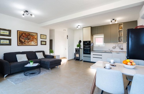 Necujam House | Stunning home in Necujam with house sea view