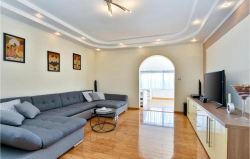 Novi Marof House | Stunning Home In Novi Marof With Sauna
