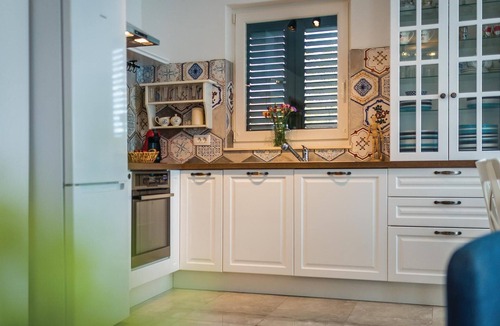 Drnis House | Stunning home in Pakovo Selo