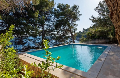 Prizba House | Stunning home in Prizba