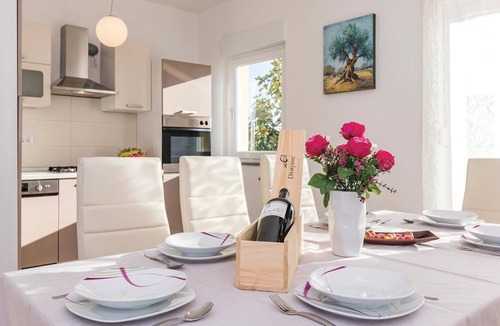 Valdebek House | Stunning home in Pula