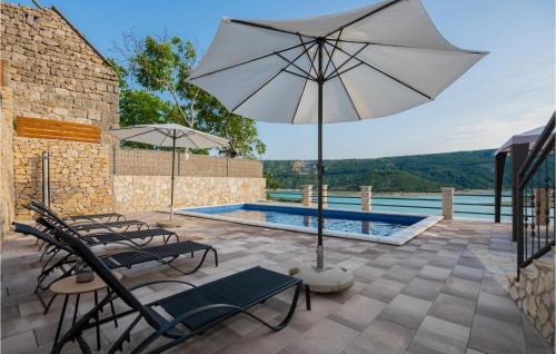 Prolozac House | Stunning Home In Ricice