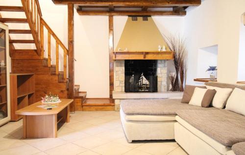 Sarici House | Stunning Home In Sarici