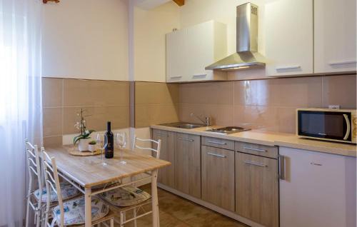 Jursici House | Stunning Home In Skicini