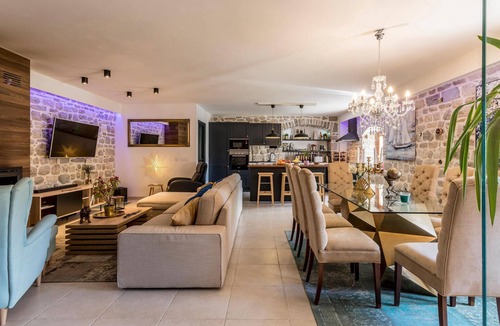 Solin House | Stunning home in Solin