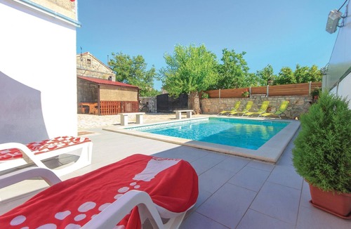 Stifanici House | Stunning home in Stifanici