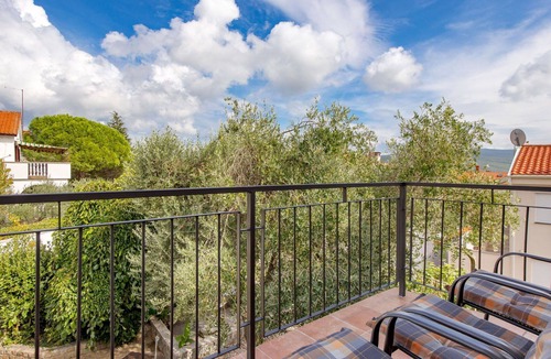 Kornic House | Stunning private villa for 6 people with WIFI, private pool, A/C, TV, terrace and pets allowed