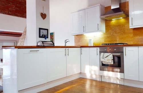 Prigradica House | Stunning private villa for 6 guests with private pool, A/C, WIFI, TV and terrace