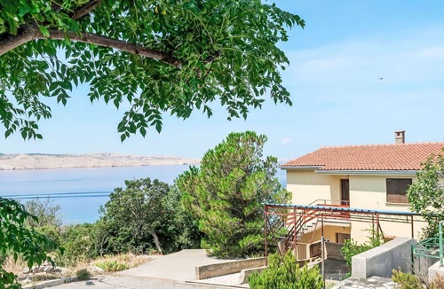 Prizna House | Stunning private villa for 10 people with A/C, WIFI, TV, terrace and pets allowed