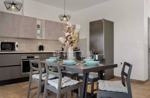 Viskovici House | Stunning private villa for 6 people with WIFI, private pool, A/C, TV and terrace