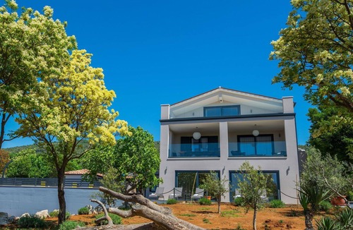 Viskovici Villa | Stunning private villa with A/C, hot tub, private pool, WIFI, TV, terrace and panoramic view