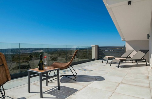 Viskovici Villa | Stunning private villa with A/C, hot tub, private pool, WIFI, TV, terrace and panoramic view