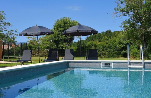 Snasici House | Stunning private villa for 6 guests with A/C, private pool, WIFI, TV, terrace and pets allowed