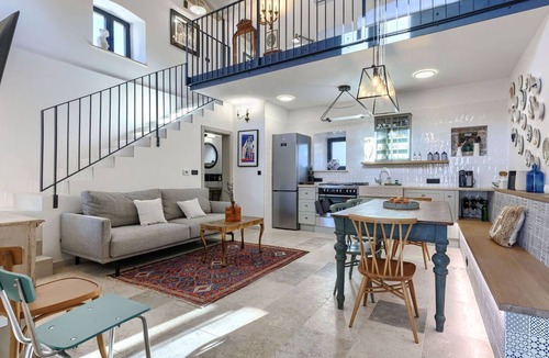 Zminj House | Stunning private villa for 8 people with A/C, WIFI, private pool, TV, terrace and pets allowed
