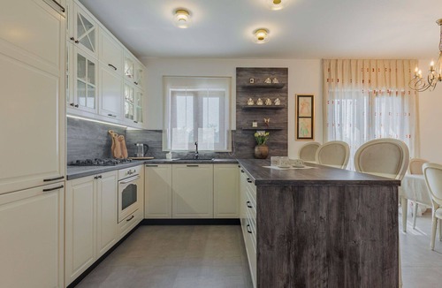 Lovinac House | Stunning private villa for 6 guests with private pool, WIFI, A/C, TV and patio