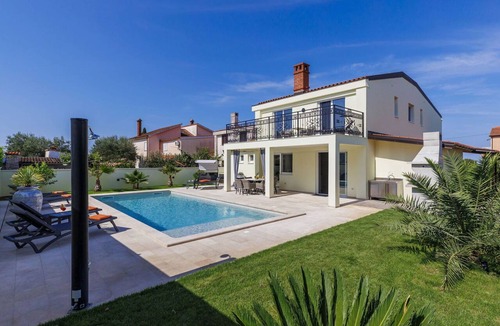 Stinjan Villa | Stunning private villa for 7 guests with A/C, private pool, WIFI, TV and terrace