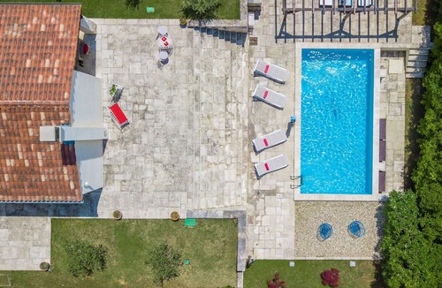 Momjan House | Stunning private villa for 5 guests with A/C, WIFI, private pool, TV and patio