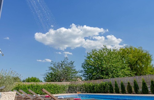 Donji Prolozac House | Stunning private villa for 10 people with A/C, private pool, WIFI, TV and terrace