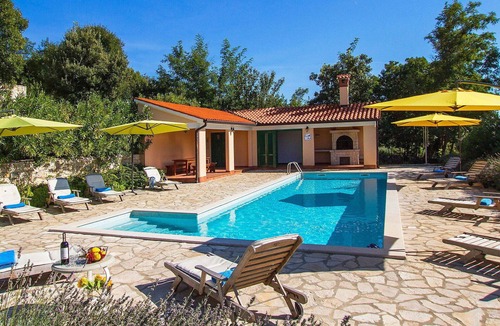 Stanisovi Villa | Stunning private villa for 10 guests with A/C, WIFI, pool, TV and terrace