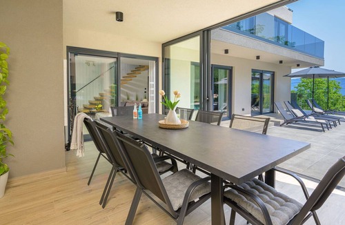 Sumber Villa | Stunning private villa with private pool, A/C, hot tub, WIFI, TV, terrace and pets allowed
