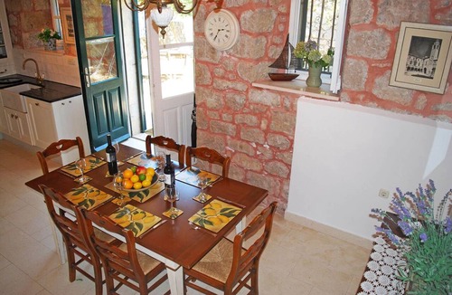 Mali Ston House | Stunning Stone 3 Bed Villa in Historic Mali Ston with Large Private Pool
