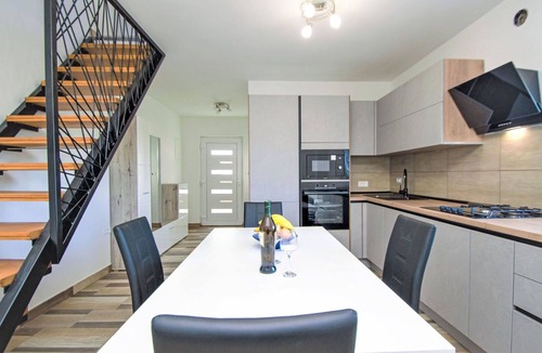 Skradin House | Stunning villa for 5 people with private pool, A/C, WIFI, TV and terrace