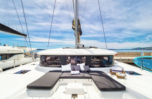Kastel Gomilica Boat Rental | Sun-Kissed Sailing Adventure in Split, Croatia