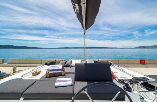 Kastel Gomilica Boat Rental | Sun-Kissed Sailing Adventure in Split, Croatia