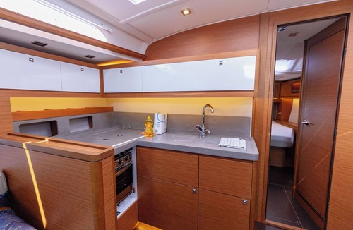 Kastel Gomilica Boat Rental | Sun-Kissed Sailing Adventure in Split, Croatia