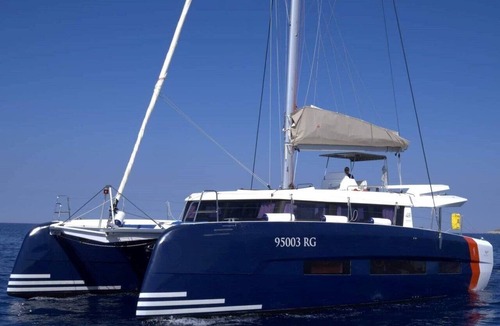 Primosten Boat Rental | Sun-Kissed Sailing Adventure in Sibenik, Croatia