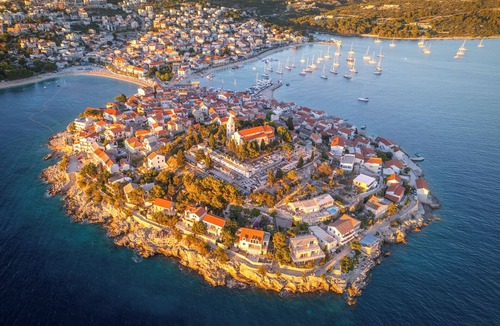 Primosten Boat Rental | Sun-Kissed Sailing Adventure in Sibenik, Croatia