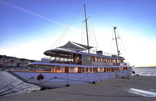 Split Boat Rental | Sun-Kissed Sailing Adventure in Split, Croatia