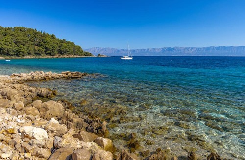 Trget Boat Rental | Sun-Kissed Sailing Adventure in Istria, Croatia