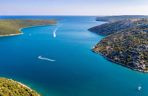Trget Boat Rental | Sun-Kissed Sailing Adventure in Istria, Croatia