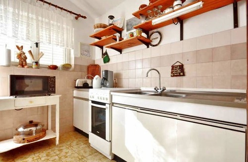 Veliko Brdo Apartment | Sun terrace with sea view, free parking near the beach