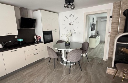 Gornja Vrba Apartment | Sunset apartman