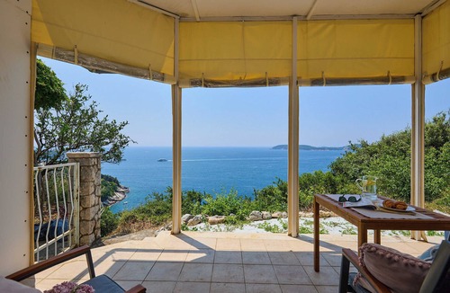 Lozica Apartment | Sunset Oasis