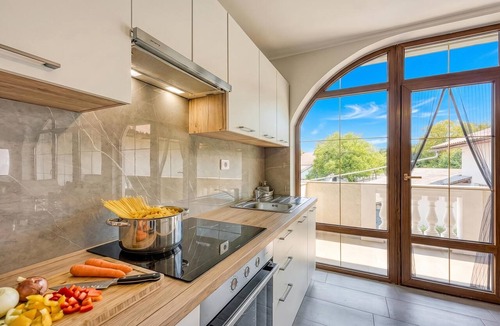 Sezana Apartment | Teran Karst Apartment with Balcony, Sežana, Slovenia
