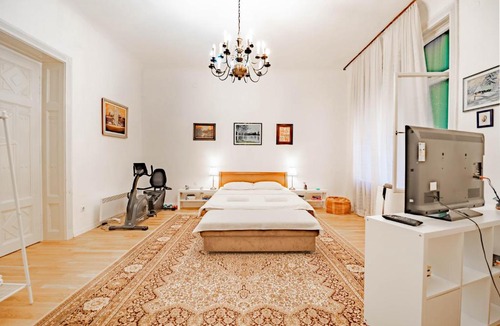 Ferhadija Street Apartment | The Best Location 130 m2 salon apartment