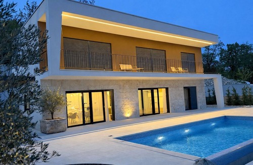 Opatija House | The Josefine. Villa with sea view surrounded by greenery
