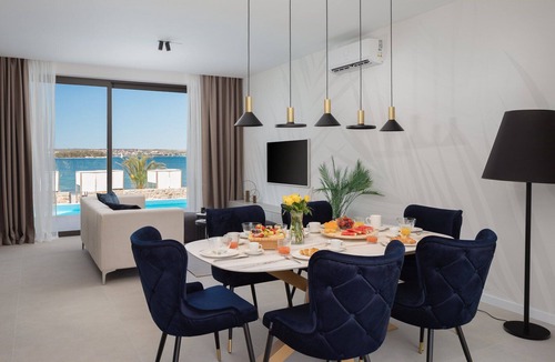 Kraj Villa | The Palms Resort - Villa Beach VI