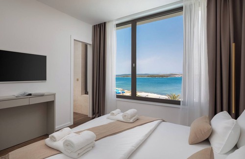 Kraj Resort | The Palms Resort Villa Beach Five with Pool