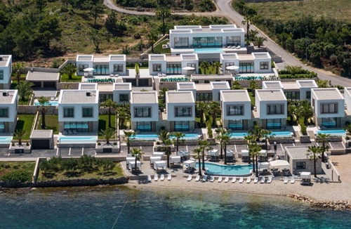 Kraj Villa | The Palms Resort - Villa President Royal